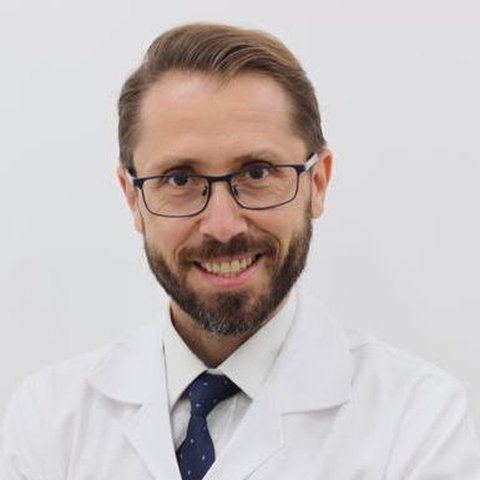 lek. Rafał Sztembis